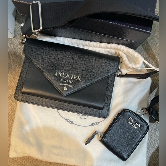 Authentic Prada leather envelope crossbody bag - Picture 14 of 16